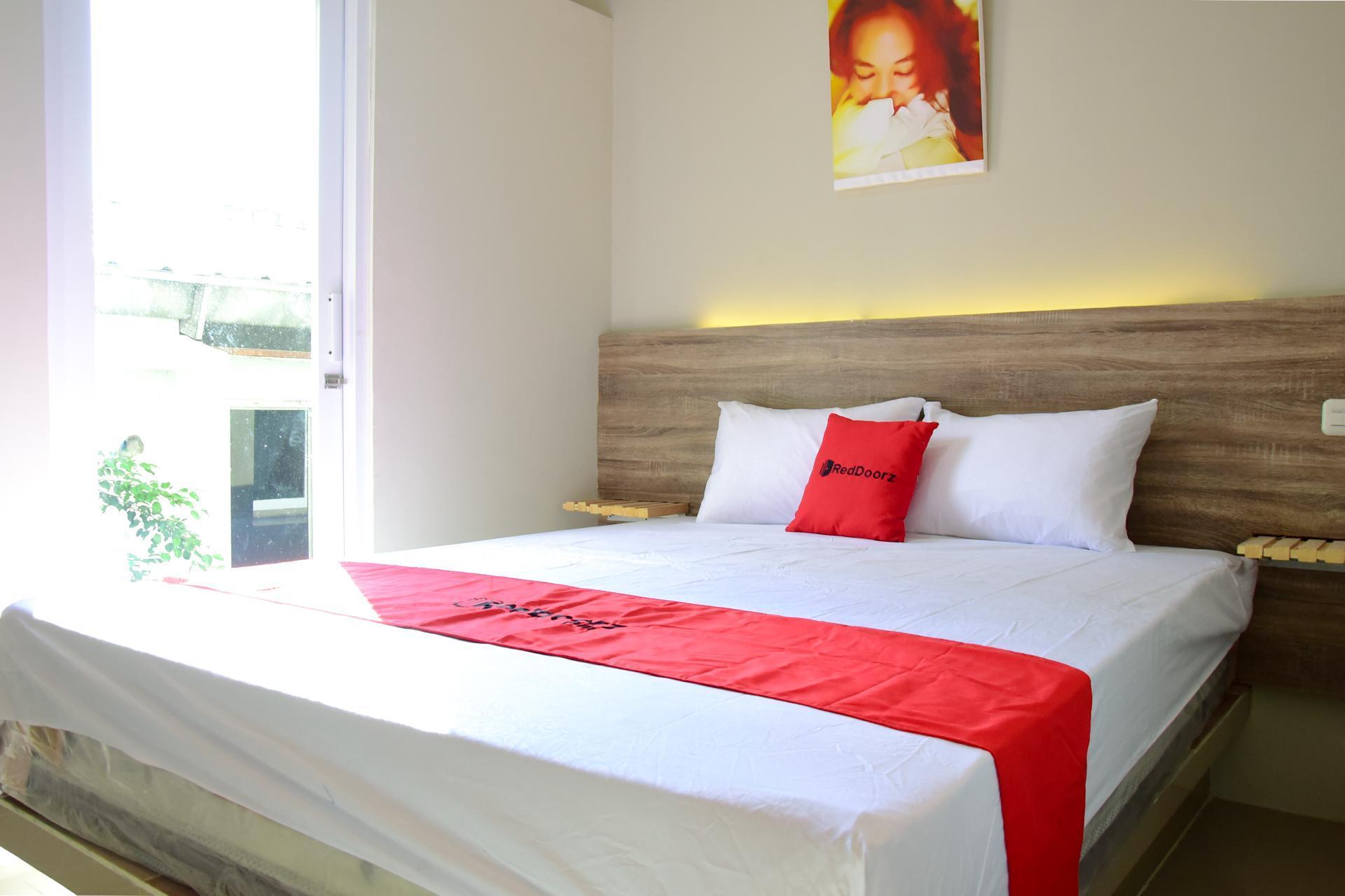 Hotel Reddoorz Near Mangga Dua Square Yakarta Exterior foto