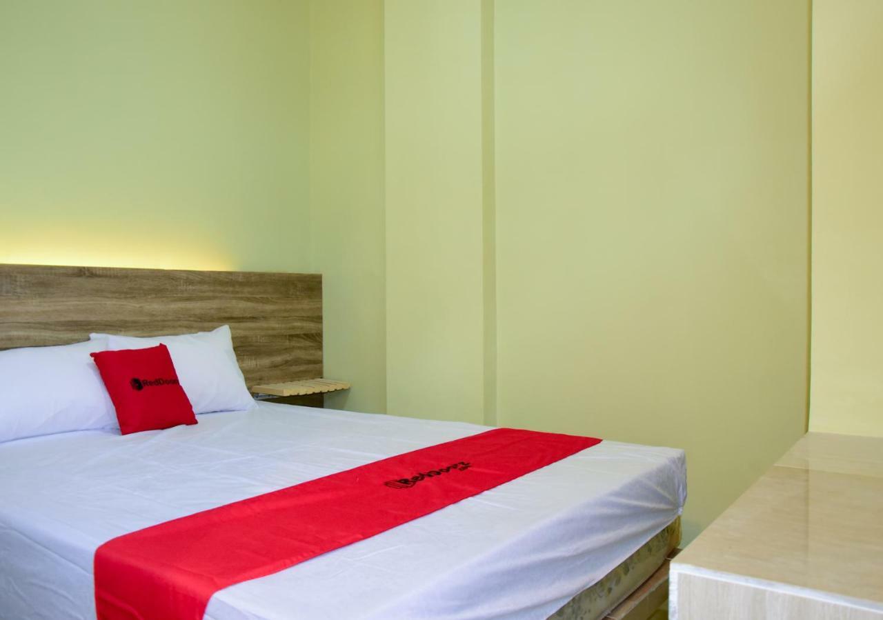 Hotel Reddoorz Near Mangga Dua Square Yakarta Exterior foto