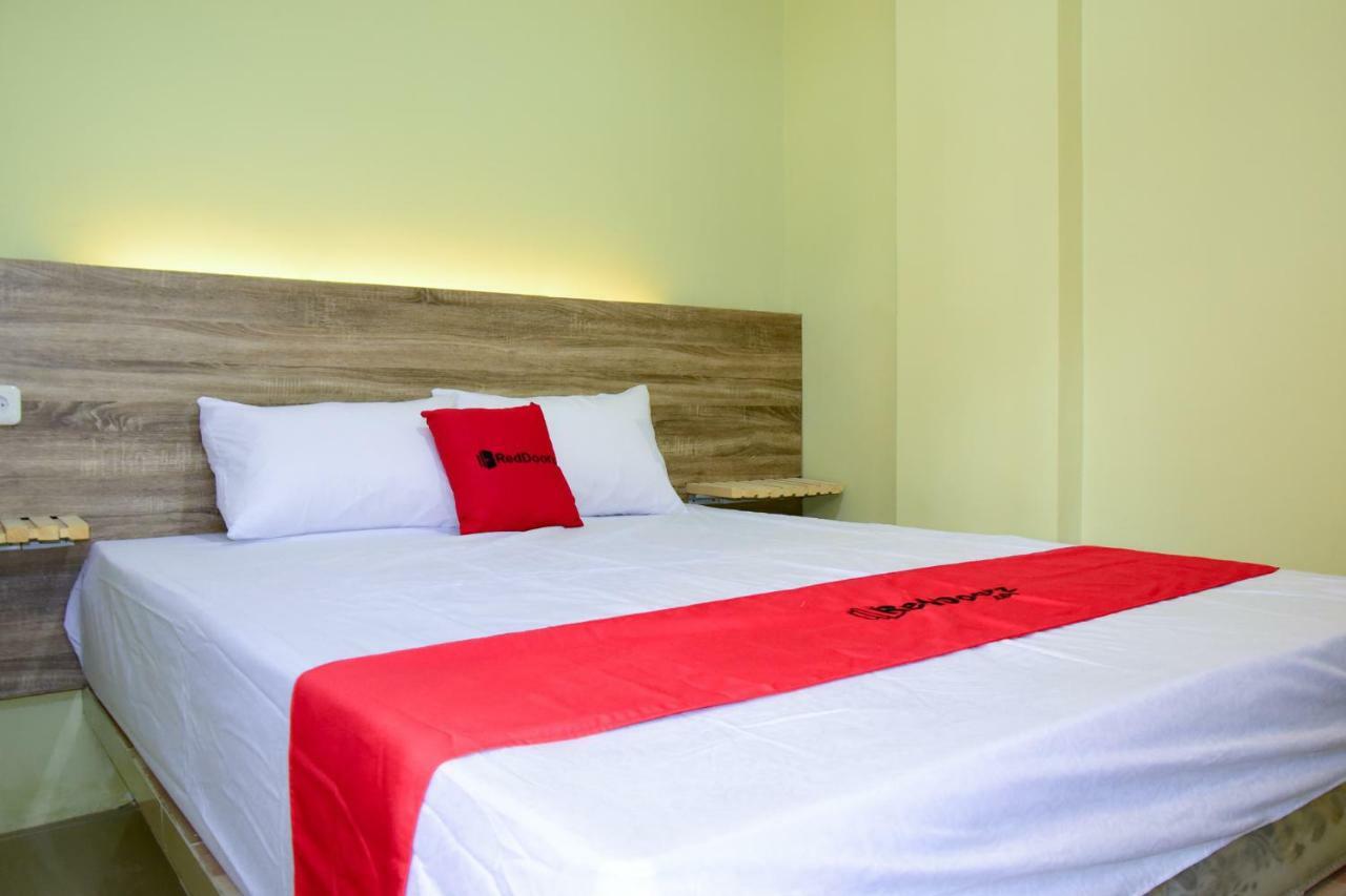 Hotel Reddoorz Near Mangga Dua Square Yakarta Exterior foto