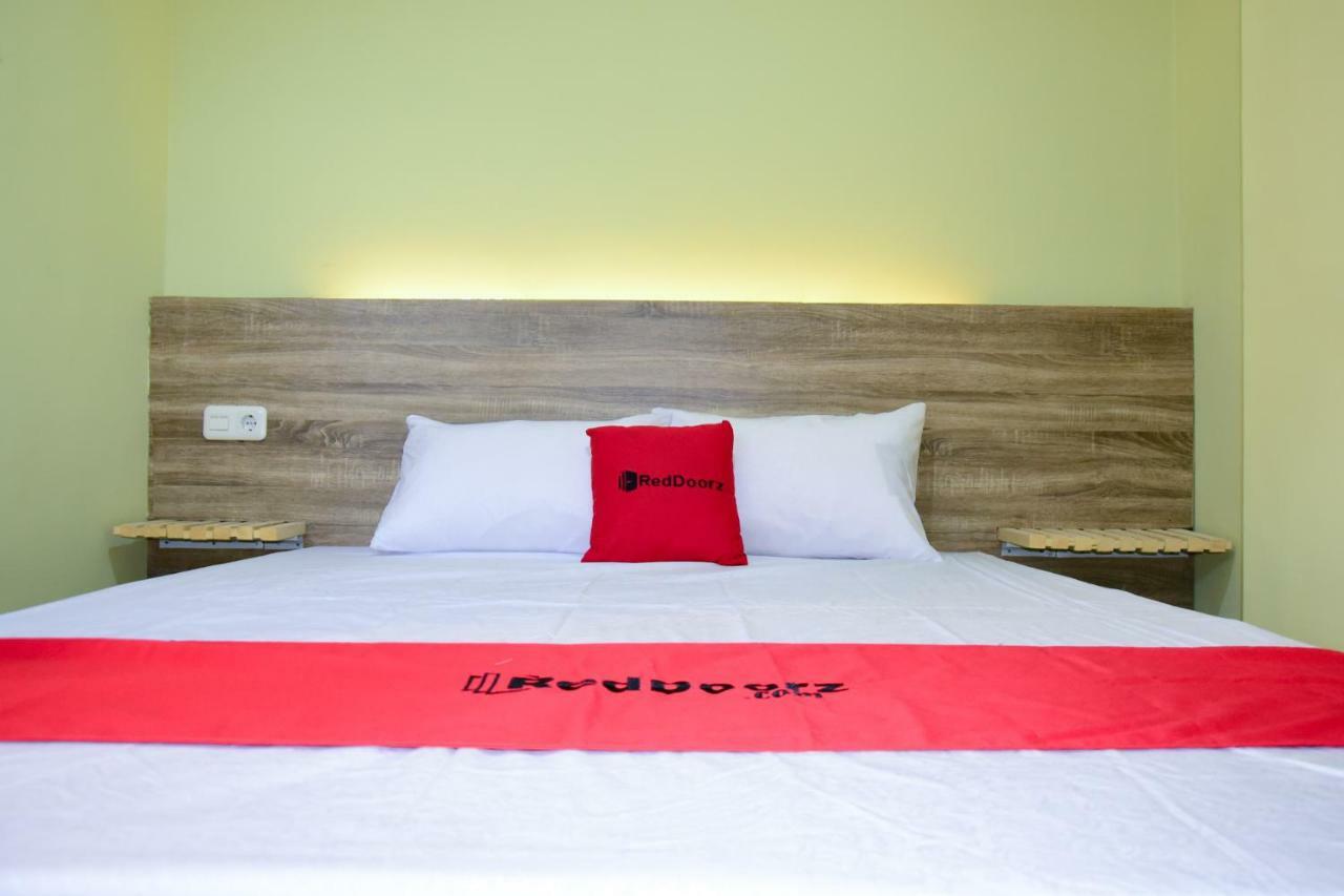 Hotel Reddoorz Near Mangga Dua Square Yakarta Exterior foto